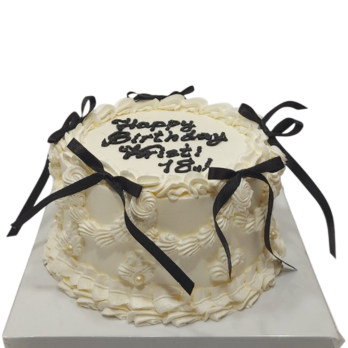 Бяла юбилейна торта с черни панделки и надпис Happy Birthday 18 – Ф1833